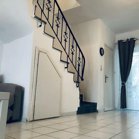 Seafront Maisonette In Casa de Férias Fourka