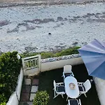 Seafront Maisonette In بيت للعطل