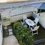 Seafront Maisonette In بيت للعطل