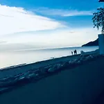 Seafront Maisonette In فوركا