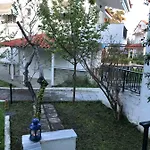 Seafront Maisonette In بيت للعطل