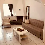 Seafront Maisonette In بيت للعطل فوركا