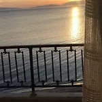 Seafront Maisonette In بيت للعطل