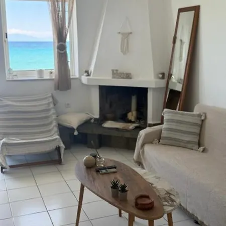 Seafront Maisonette In *