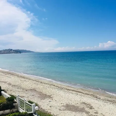 Tatil Evi Seafront Maisonette In *