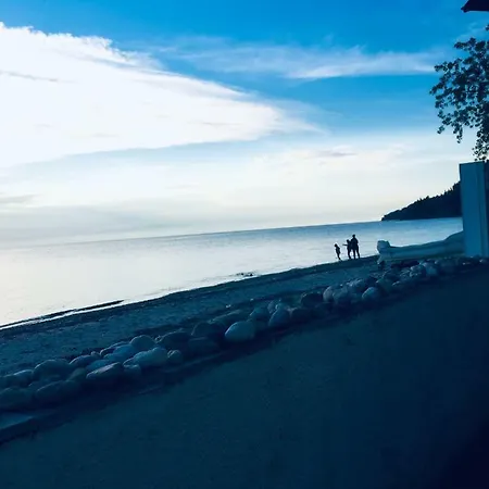 Seafront Maisonette In Fourka