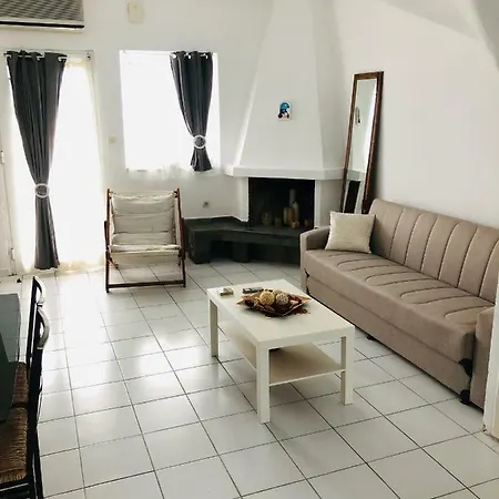 Seafront Maisonette In *