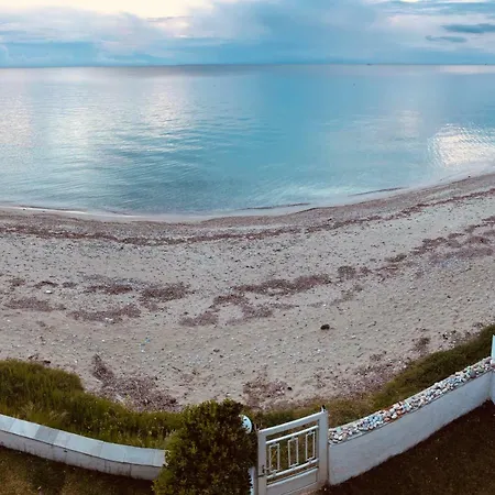 Seafront Maisonette In Tatil Evi *