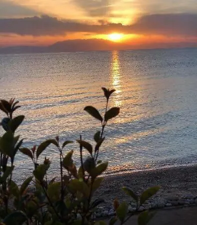 Tatil Evi Seafront Maisonette In Fourka