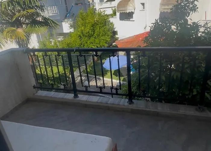 Дом отдыха Seafront Maisonette In