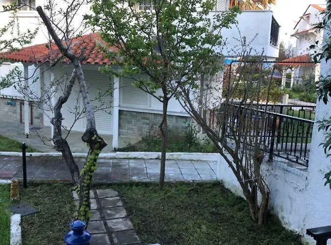 Seafront Maisonette In Дом отдыха