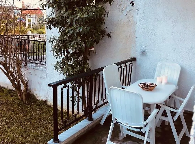 Seafront Maisonette In Tatil Evi *