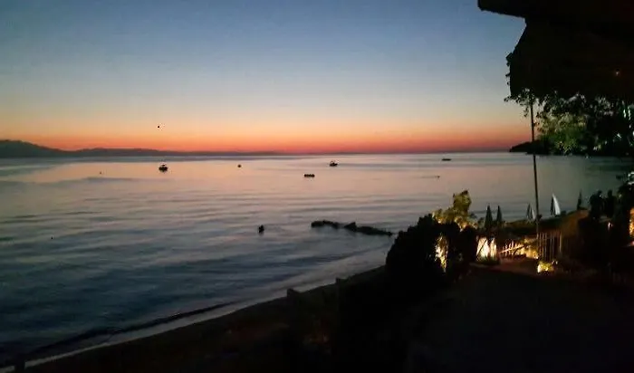 Seafront Maisonette In *