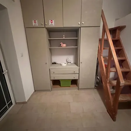 Seafront Maisonette In *