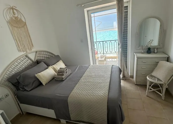 Seafront Maisonette In Ferienhaus *